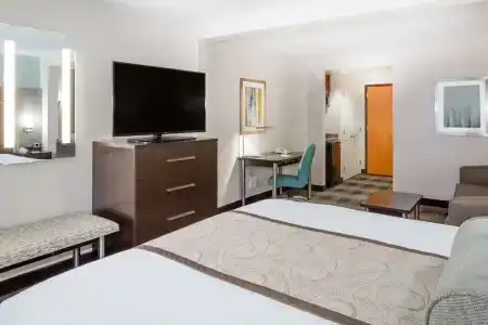 Wingate by Wyndham - Orlando International Airport - 69