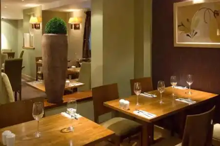 Premier Inn London Victoria - 8