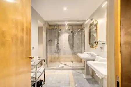 Martius Private Suites - 62