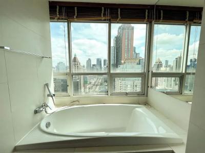 Urbana Sathorn - 106
