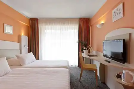 Best Western Astoria - 21