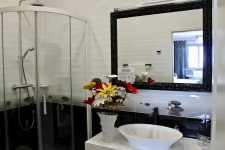 Galeria Valeria Seaside Downtown - MAG Quaint & Elegant Boutique - 37