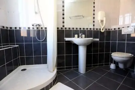 H33 Hôtel - 7