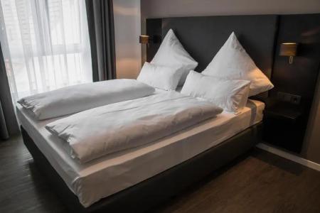 Hayta Stuttgart Airport Messe - 32