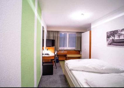 Budget Hostel - 1