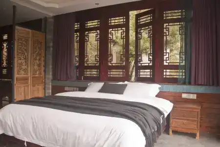 Yangshuo Li river resort - 4