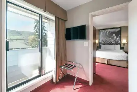 Quality Inn & Suites - 37