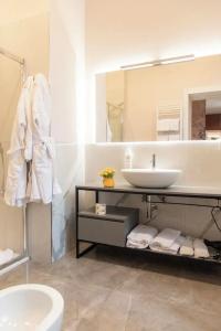 Adelaide Suite Dreams - 30