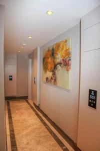 Valente Suites & - 9