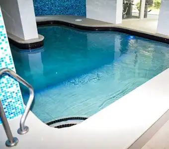 Zenith Ocean Front Apartments - 12