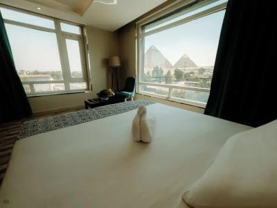 Turquoise Pyramids View - 45