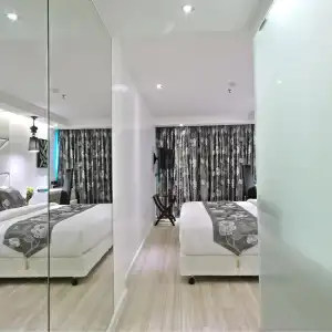 Sukhumvit Suites - 35