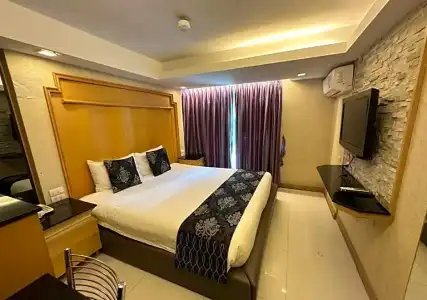 UPARs Sukhumvit 11 Nana - 96