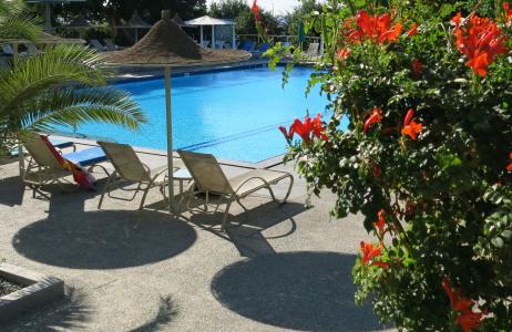 Penelope Beach Apts - 13