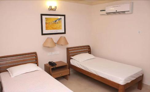 OYO 9578 Gemini Inn - 4