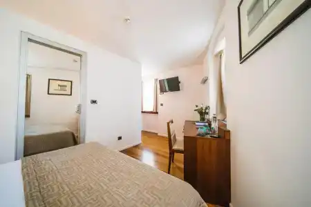 Vestibul Palace - 21
