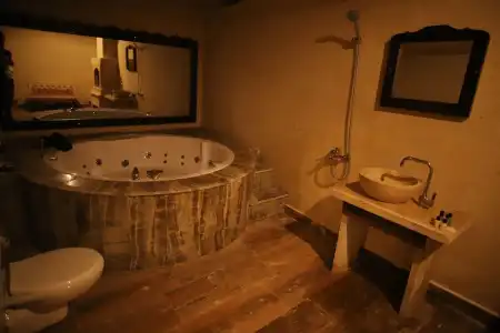 Heritage Cave Inn - 119