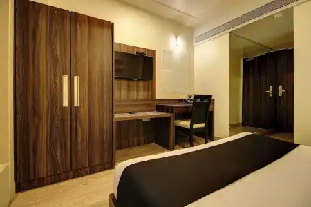 Mumbai House Juhu - 37