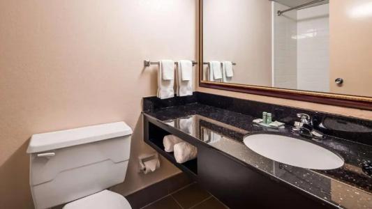 Best Western Riverside Inn - 42