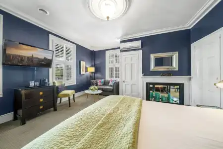 Yolanta’s Bed and Breakfast - 39
