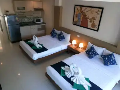Island Patong Beachfront Apartments - 1