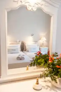 Anna Platanou - 24