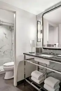 JW Marriott New Orleans - 66