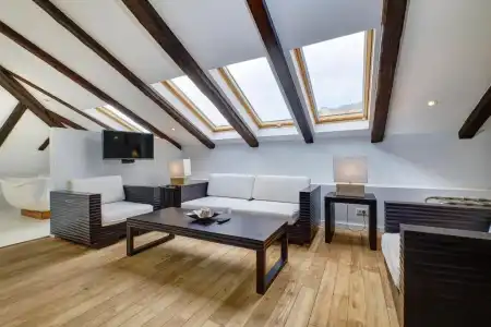 Dolphin Suites - 1
