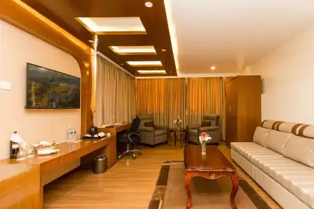 Yatri Suites and Spa - 5