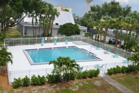 Altamonte Springs and Suites - 9