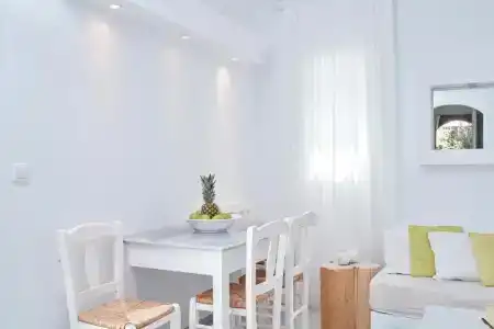 Mykonos Town Suites - 17