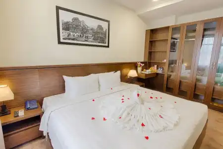 Central & Spa - 50