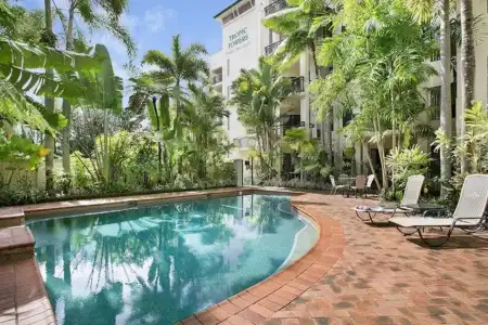 Tropic Towers Apartments - 6