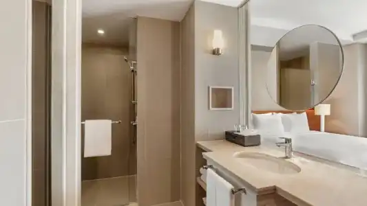 Courtyard by Marriott Bangkok - 40