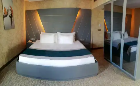 The Life & Spa - 19