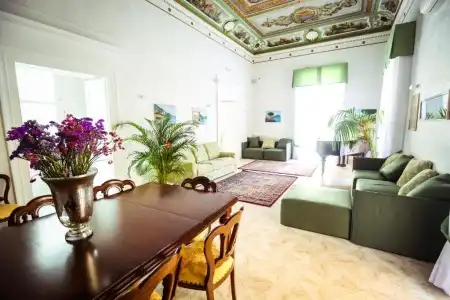 NapoliMia Boutique - 10