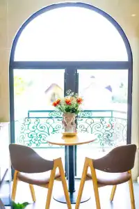 Ngan Pho Studio & - 150
