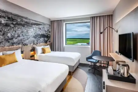 Courtyard by Marriott Prague Airport - 40