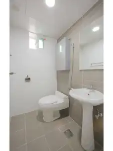 KW Hongdae Line Hostel - 8