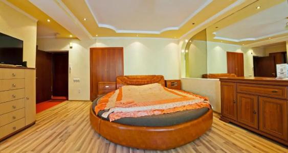 Lessor 204 Apartments - 79