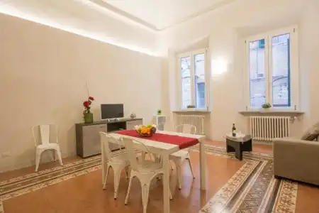 Regis Condo - 116