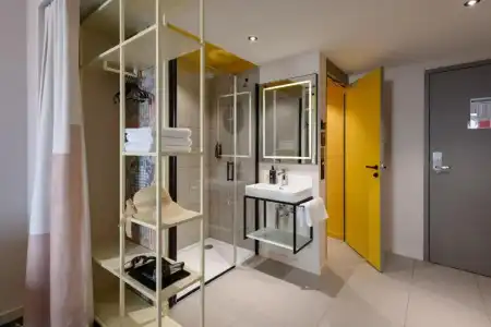 ibis Styles Zurich City Center - 53