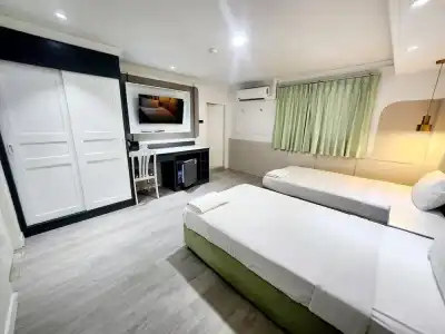 SEATEL Phuket Patong Beach - 68