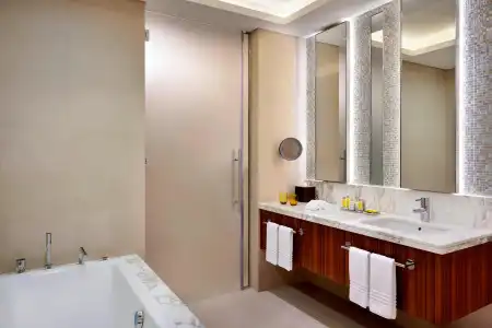 Marriott Downtown Abu Dhabi - 9