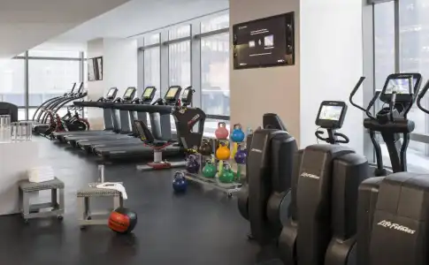 Courtyard by Marriott New York Manhattan / Central Park - 18