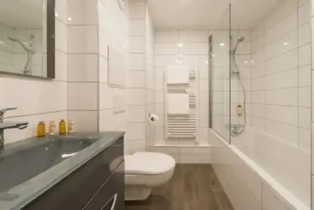 Hôtel L'Eterlou - 98