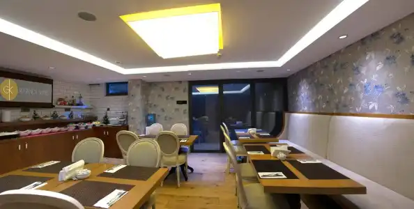 GK Regency Suites - 16