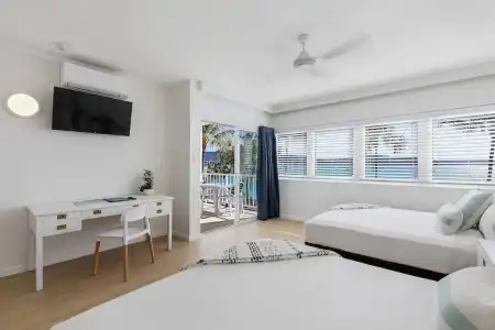 Coral Sea Resort - 57