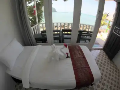 Phi Phi Cozy Seafront Resort - 80