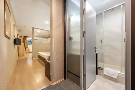 Gallery Residence & - 151